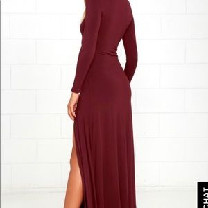 BURGUNDY LONG SLEEVE MAXI DRESS